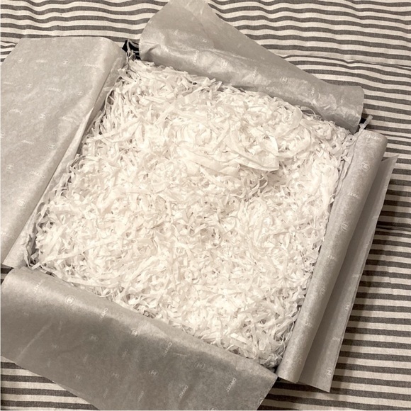 CHANEL BOX + Black purse insert drawstring bag + CAHNEL stickers + Red box sash - Picture 8 of 11